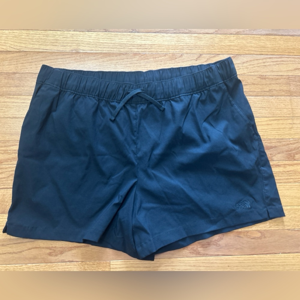 The North Face Shorts Women’s Size 2X Black Drawstring Hiking Outdoor NWOT